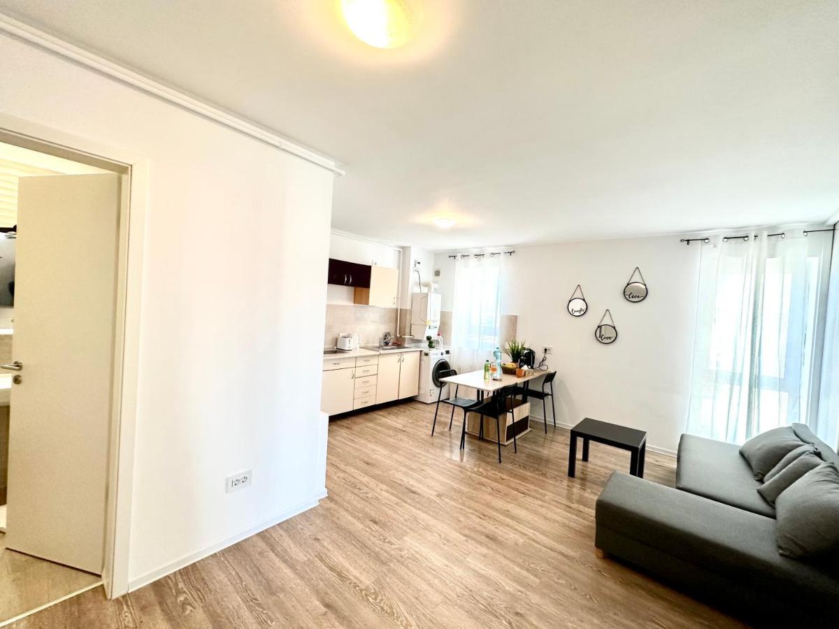Kasper Coresi Mall - Rise Private Apartments & Suites Braşov Eksteriør bilde