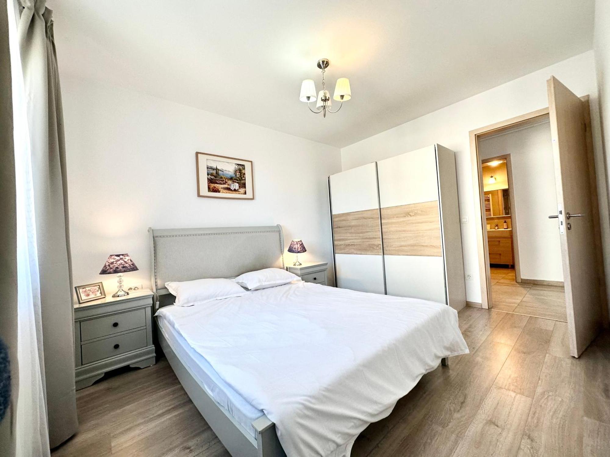 Kasper Coresi Mall - Rise Private Apartments & Suites Braşov Eksteriør bilde