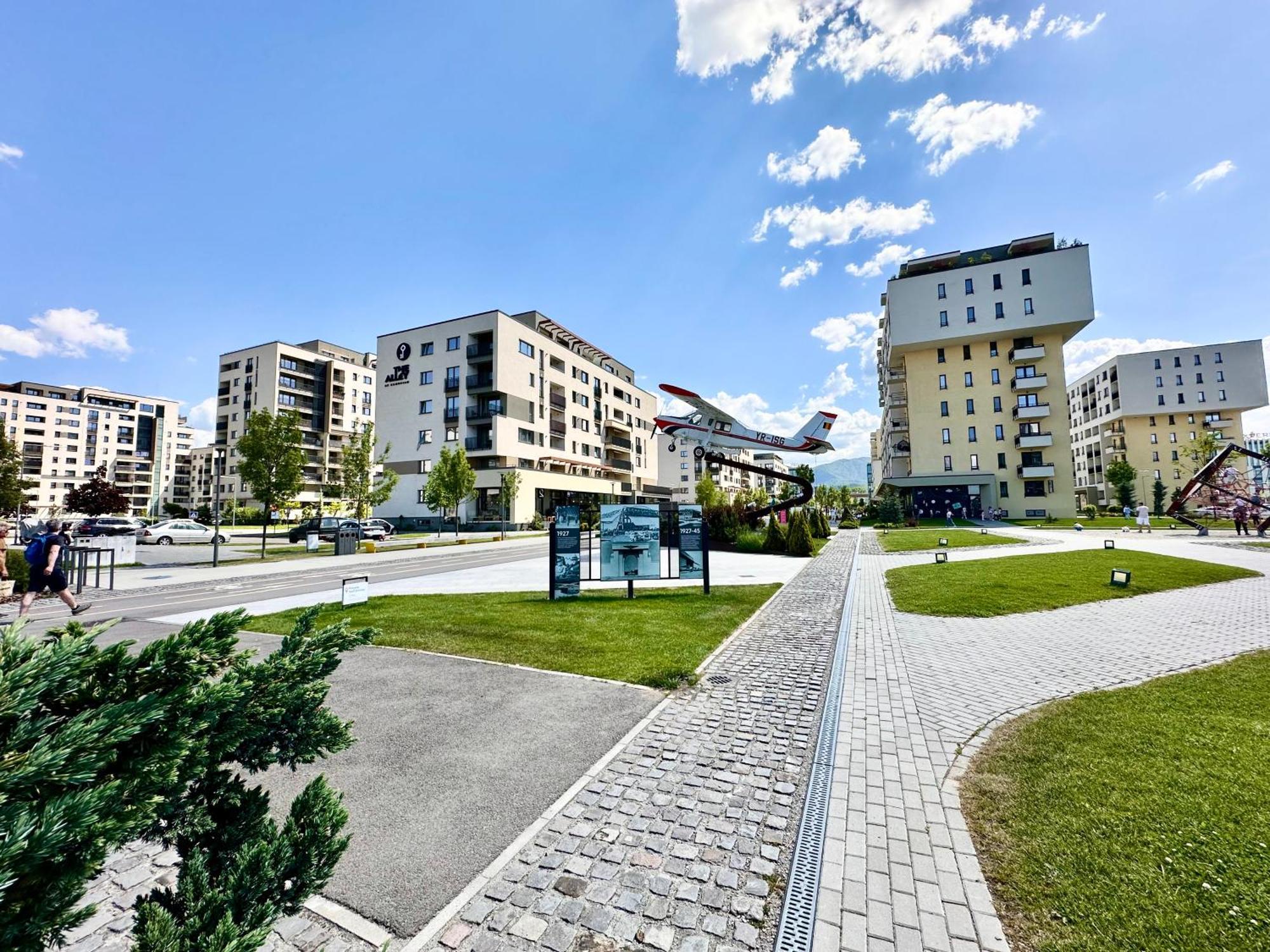 Kasper Coresi Mall - Rise Private Apartments & Suites Braşov Eksteriør bilde