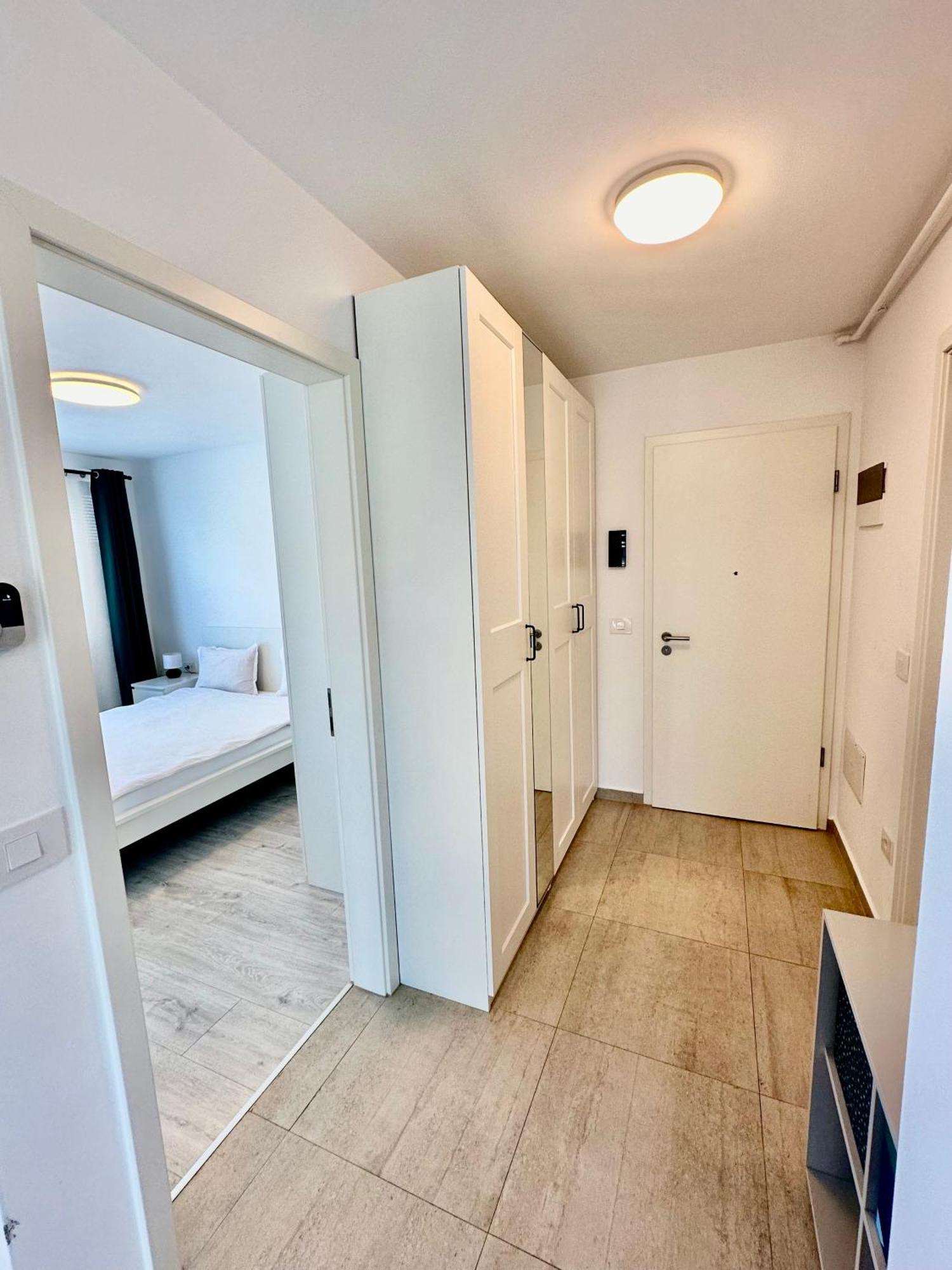 Kasper Coresi Mall - Rise Private Apartments & Suites Braşov Eksteriør bilde