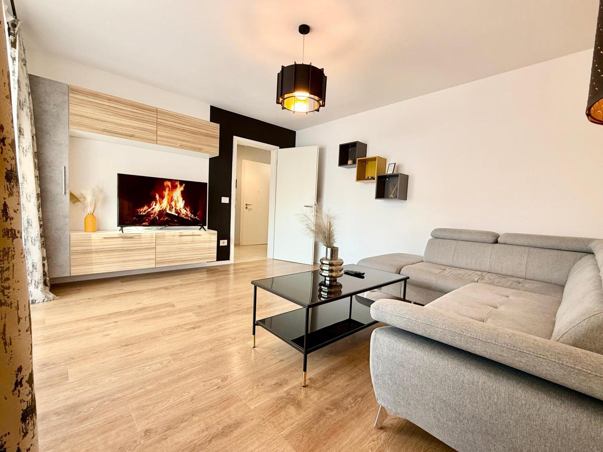Kasper Coresi Mall - Rise Private Apartments & Suites Braşov Eksteriør bilde